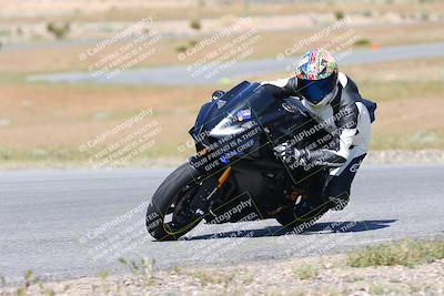 media/Apr-23-2023-TrackXperience (Sun) [[90816c9ee1]]/Level 2/session 2 turn 11/